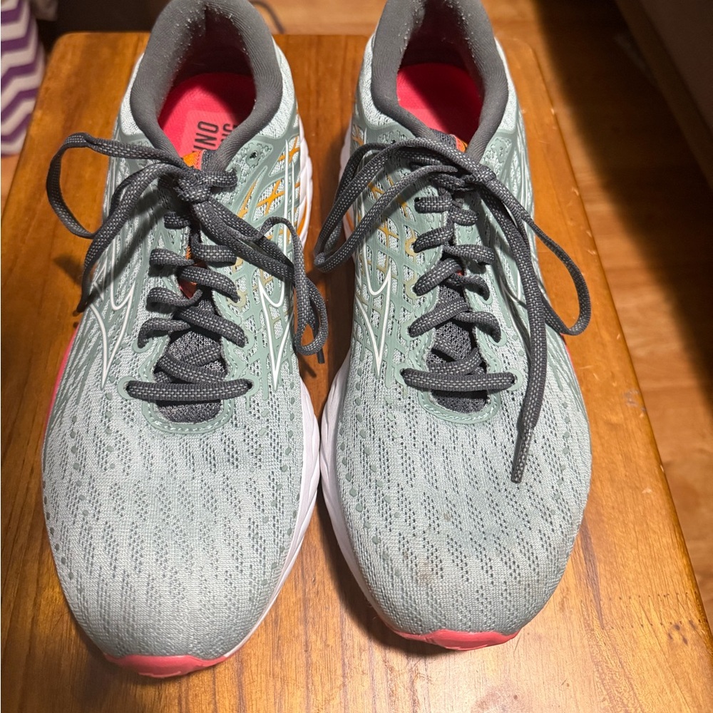 MIZUNO RUNNING SHOES